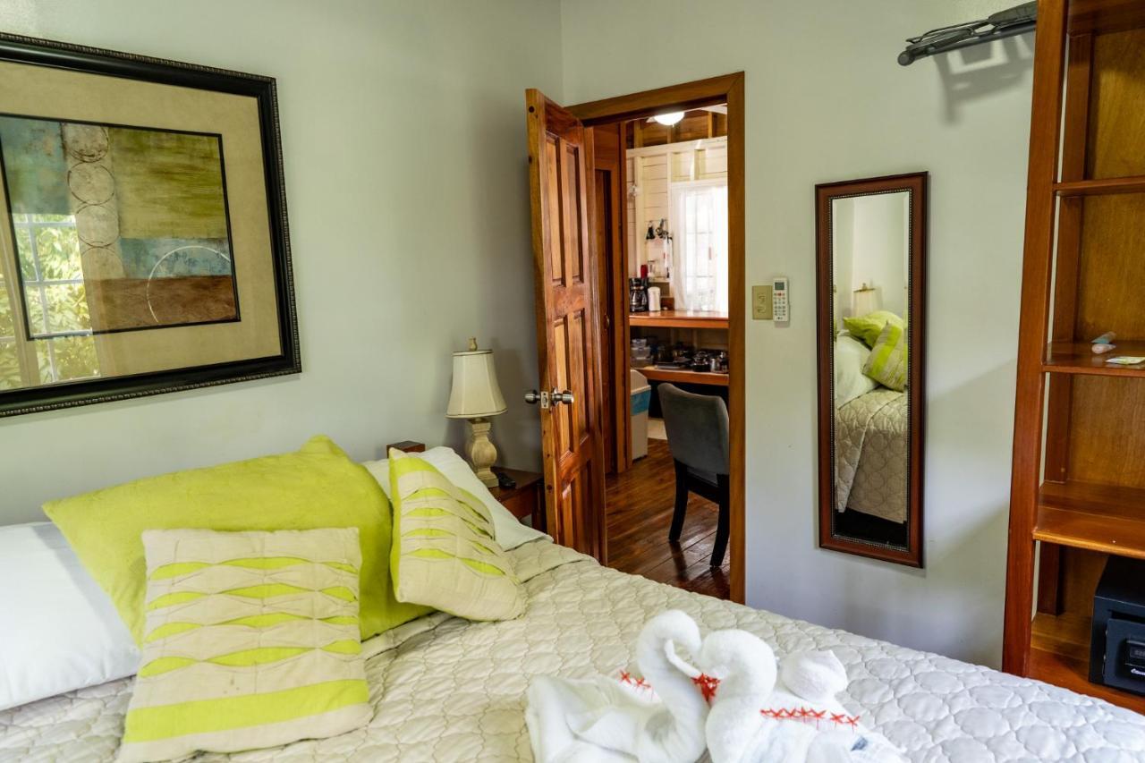Hummingbirds Cabins Caye Caulker Dış mekan fotoğraf